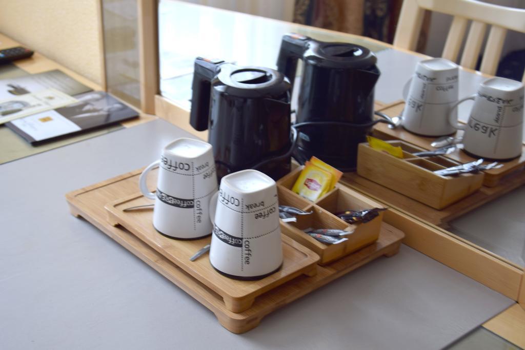 Logis Le Saint Nicolas Bar-sur-Aube Bagian luar foto