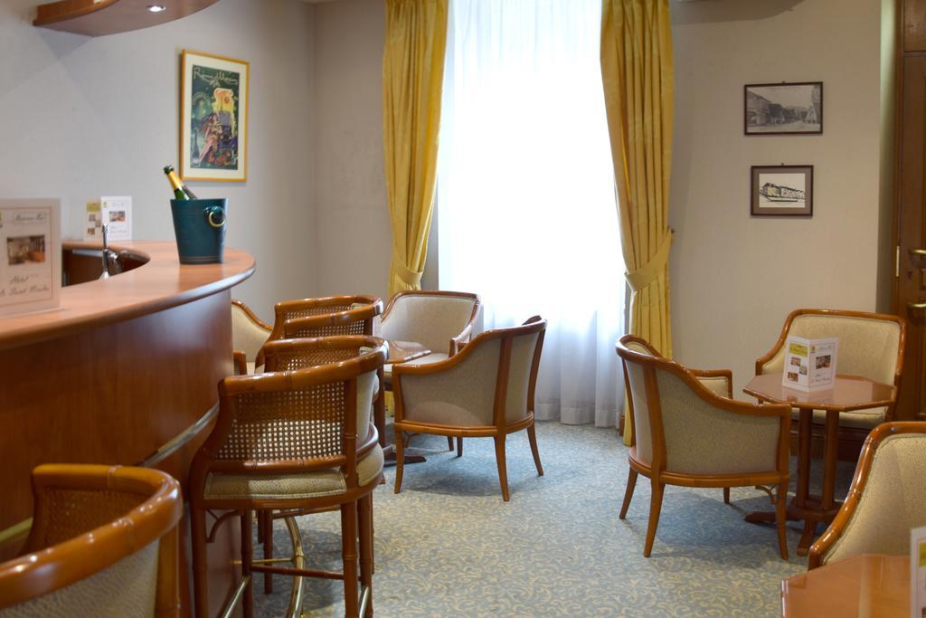 Logis Le Saint Nicolas Bar-sur-Aube Bagian luar foto