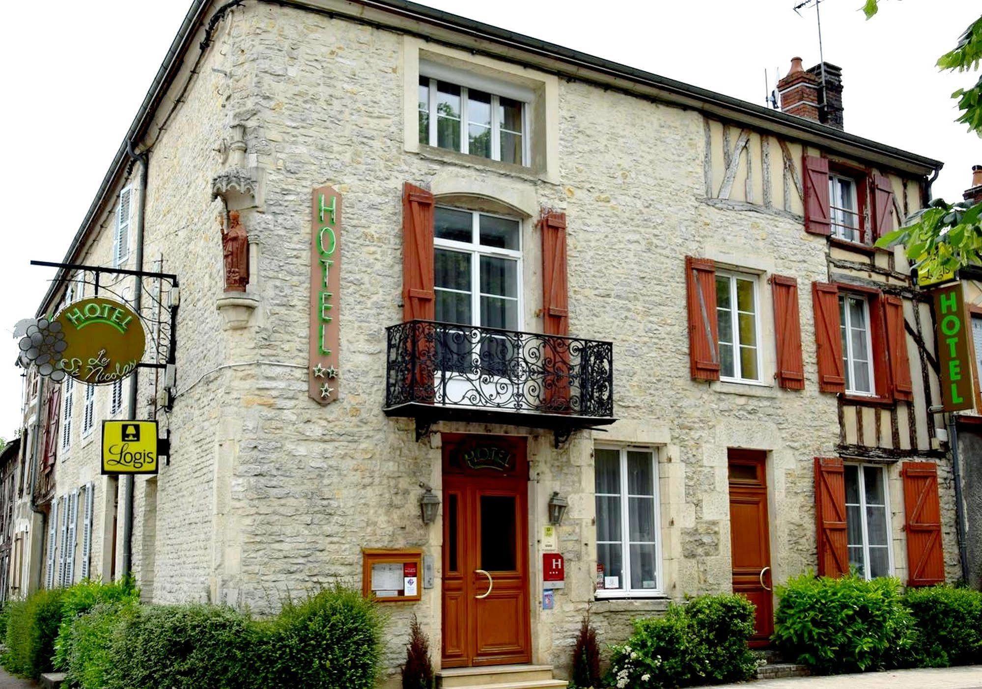 Logis Le Saint Nicolas Bar-sur-Aube Bagian luar foto