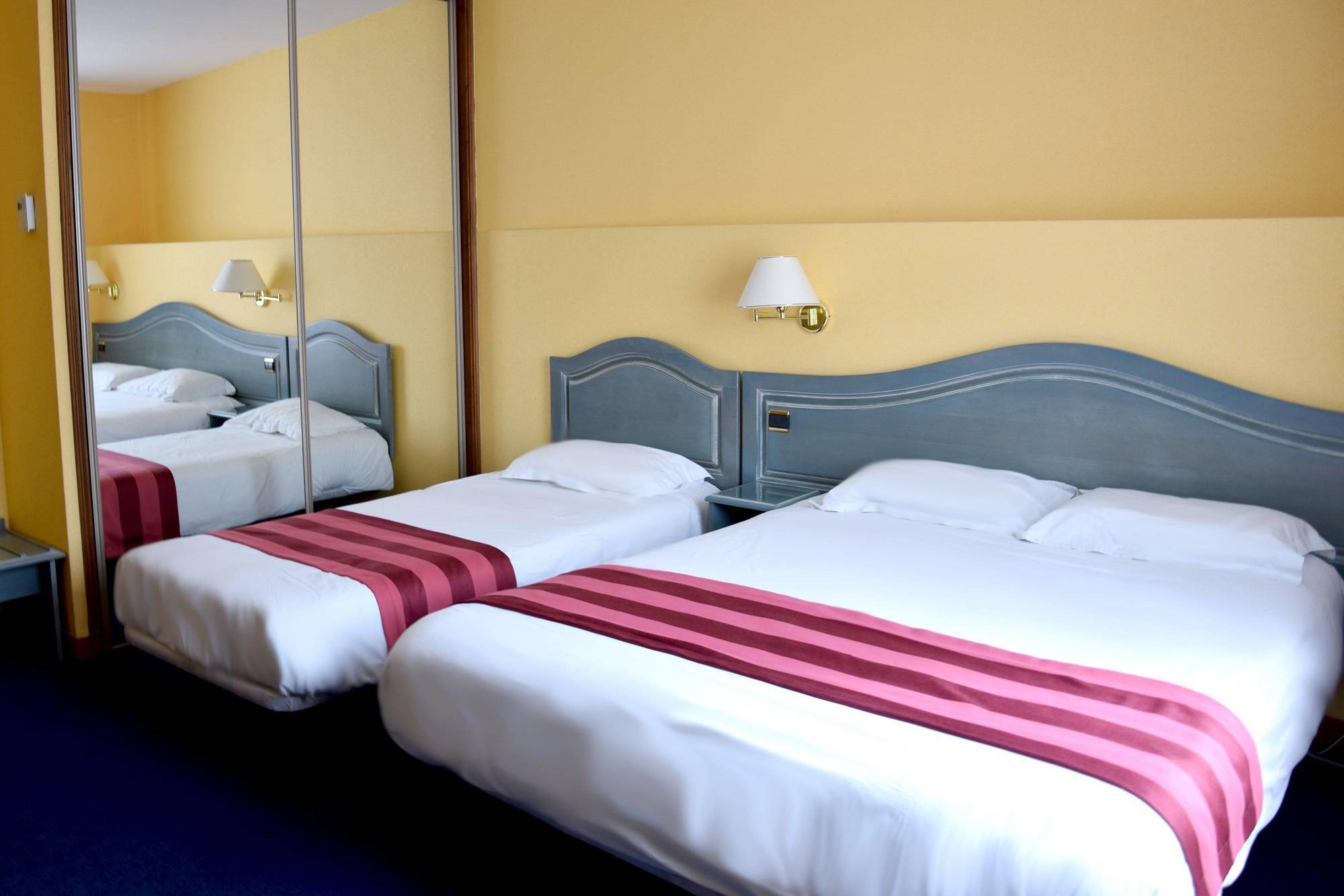 Logis Le Saint Nicolas Bar-sur-Aube Bagian luar foto